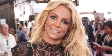 Britney Spears Forgets Where She Is During Concert