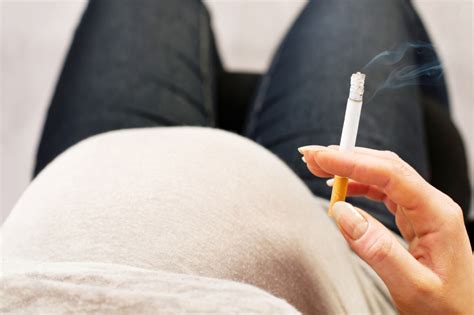 pregnant women smoking linked to altered brain structure and newborn behavioural problems