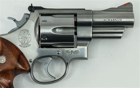 smith wesson model   mag revolver auctions  revolver auctions