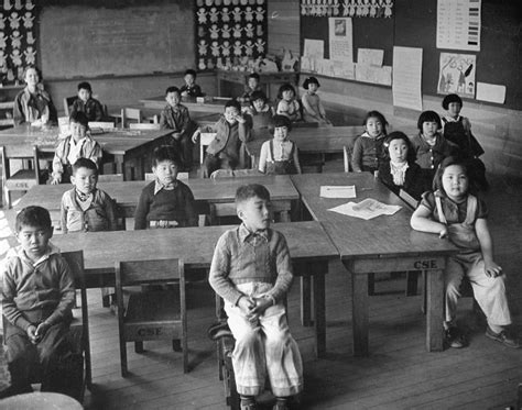 22 chilling pictures of life at japanese internment camps artofit