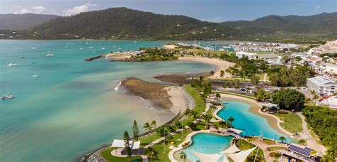 guide  airlie beach  ultimate holiday destination style magazines
