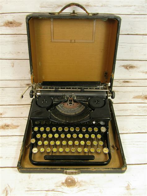 vintage royal portable typewriter unknown model black  case  picclick