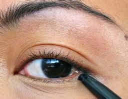 tutorial lengkap  memakai eyeliner cair  pensil muslimah