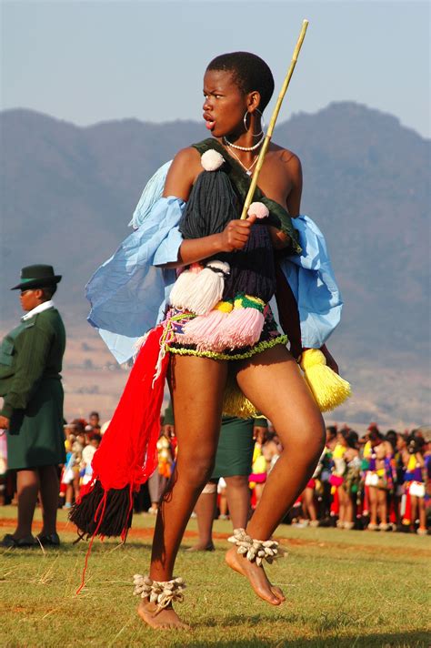 Swazi Dancer At The Reed Festival South Afrika African People Real