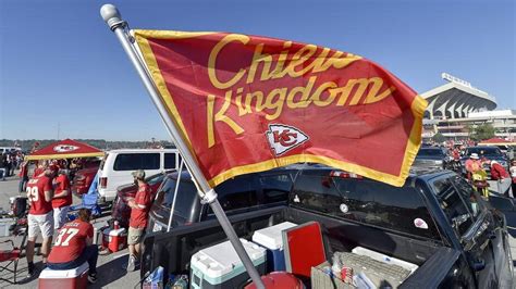 Espn Reporter Waxes Poetically About Chiefs Tailgating The Kansas