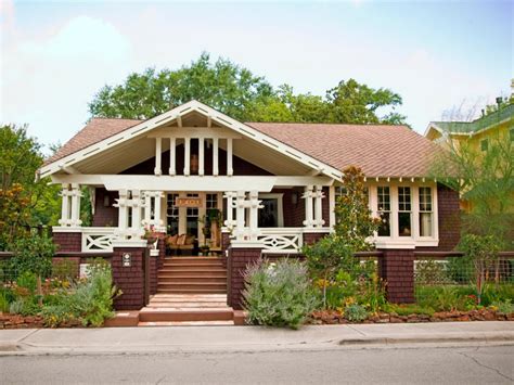 boost  curb appeal   bungalow  hgtv