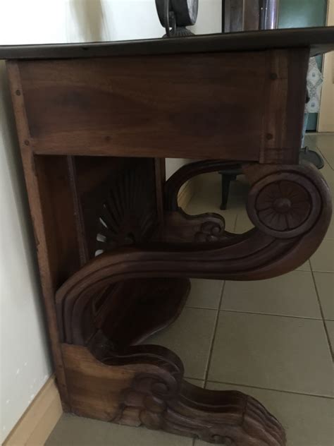 wooden desk instappraisal