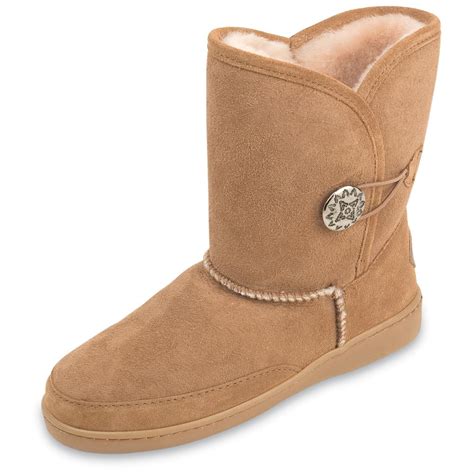 women s minnetonka® side button classic pug boots 209311