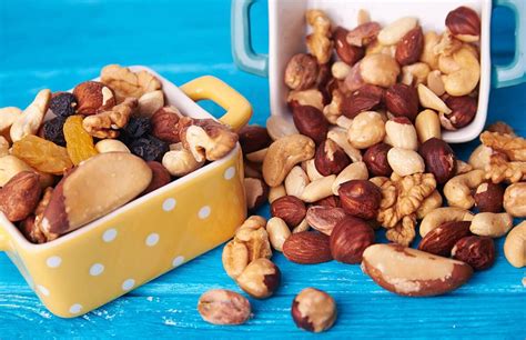 health benefits  eating nuts