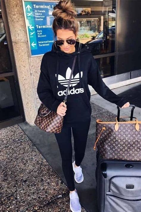 airport outfit ideas    wear travel    airplane outfits travel