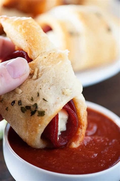 homemade pizza rolls recipe — buns in my oven