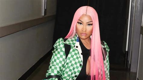 Nicki Minaj Is A “super Freaky Girl” On New Single Stream