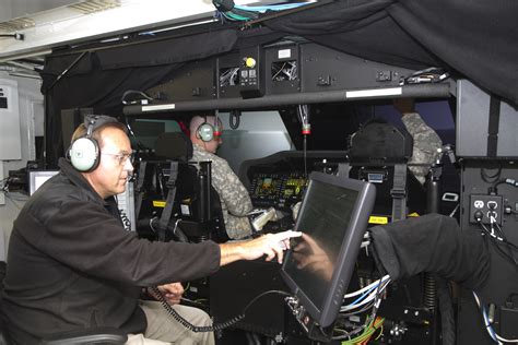 flight simulator facility staff  realistic training  pilots