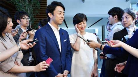 小泉進次郎：批評日本守舊古板的38歲內閣新大臣 每日頭條