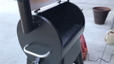 traeger grill pro  review  start   pre burn youtube