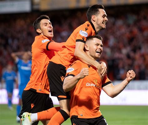 dundee united  az alkmaar  pictures daily record