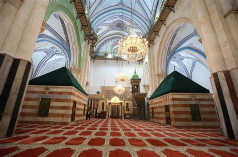 ottoman motifs adorn ibrahimi mosque  hundreds  years daily sabah