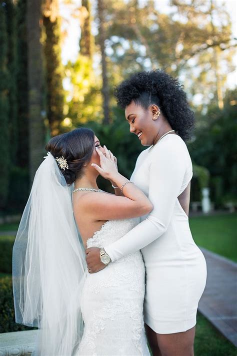 33 Emotional Lgbt Wedding Photos That Will Leave You Weak In The Knees