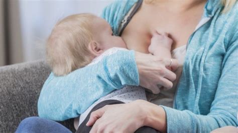 Стоит ли кормить детей грудью до пяти лет или даже дольше bbc news