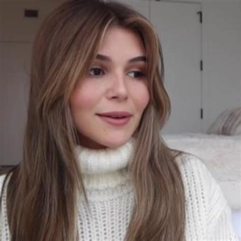 lori loughlin s daughter olivia jade returns to youtube e online