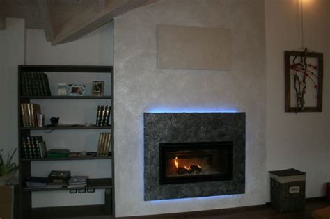Rebecca mobili cornice decorativa caminetto re4800 · 2. Rivestimento camino in cartongesso e resina materica - Resine Design