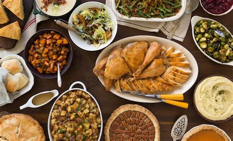 5 Foodies To Follow For Friendsgiving Dinner Ideas