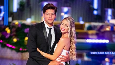 Are Zac And Elizabeth Still Together Love Island 2019 Winners Intrigue