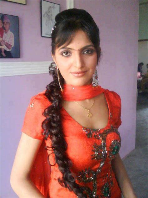 Desi Punjabi Kudi Pics All Actress Pictures Gallery