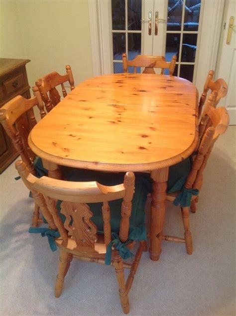 solid pine dining table   matching chairs  desborough