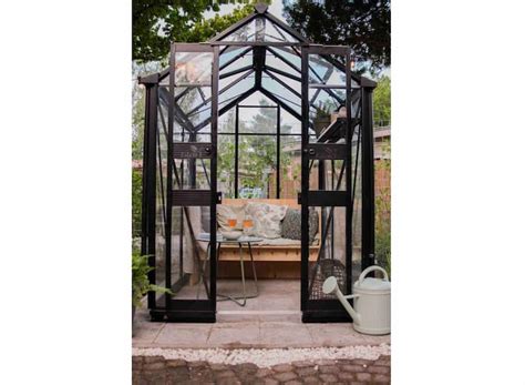 design cottage   veluwe  cozy garden greenhouse cabins  rent  putten gelderland