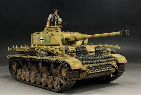 tamiya   german panzer iv ausfj tank model kit