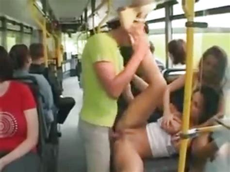 baisée dans un bus public pornodrome tv