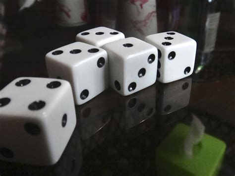 greed dice game canada dice game greed travelin  jc roll dice  build   points