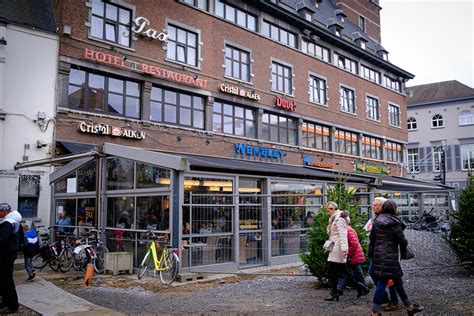 twee bekende hasseltse cafes zoeken overnemer hasselt het belang van limburg