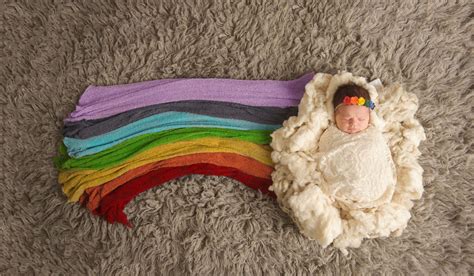 rainbow baby    means  moms baby chick