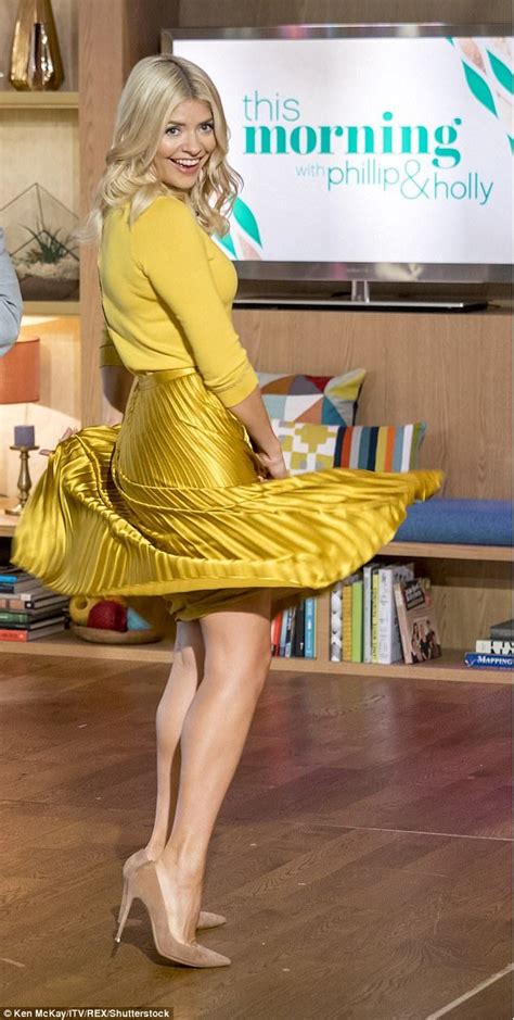 Leggy Holly Willoughby Sends Fans Wild In Yellow Ensemble Holly