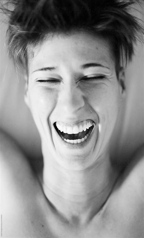 Laughing Out Loud Short Haired Brunette By Guille Faingold
