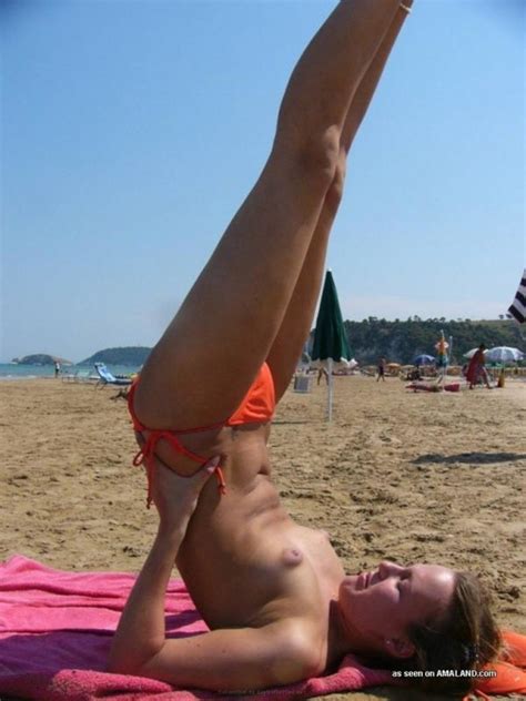 blonde teen gf having fun topless at the beach pichunter
