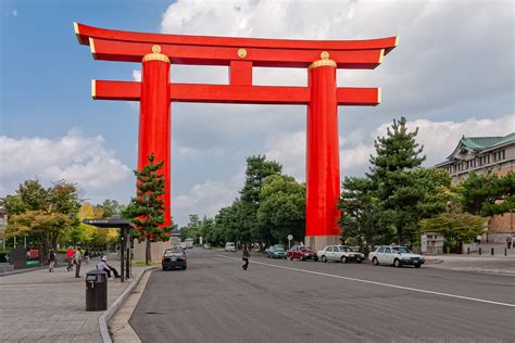 heian shrines torii gate