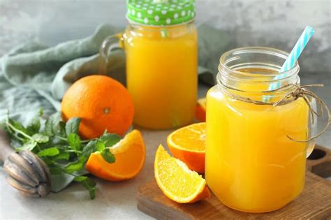 bildiklerinizden farkli taze sikilmis portakal suyu yemekcom