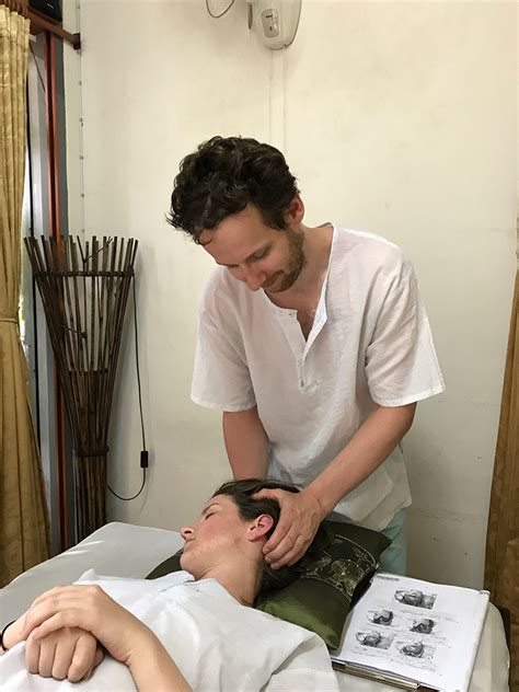 traditional thai massage course 3 days sabai de ka massage school
