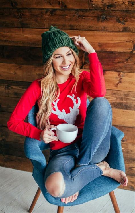 Stylish And Cozy Christmas Outfits To Try This Year Decomagz
