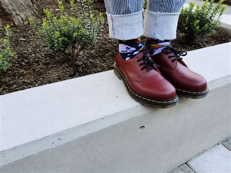 whats  favourite sock shoe combo      dr martens today  visiting