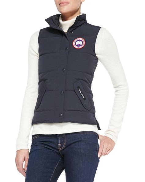canada goose freestyle puffer vest in navy blue lyst