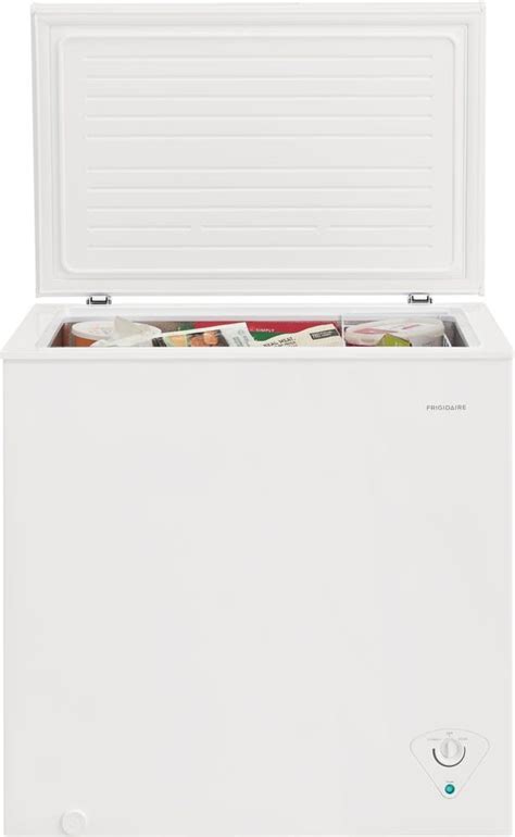 Frigidaire Ffcs0722aw 33 Inch Chest Freezer With 7 0 Cu Ft Capacity
