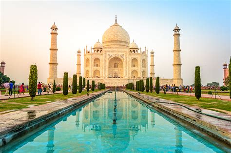 top  famous monuments  visit  india pure destinations