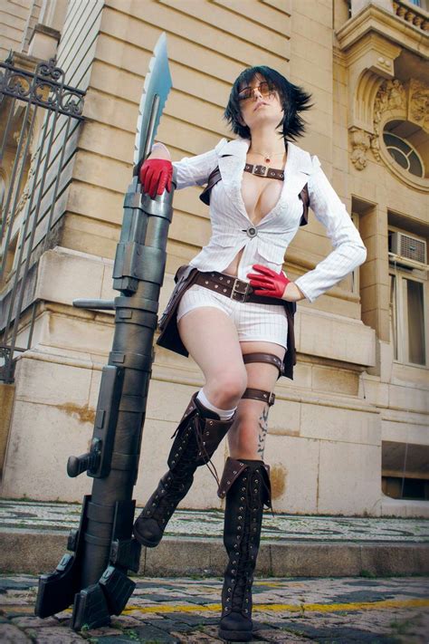 cosplayer giu hellsing as lady from devil may cry cosplay calzas anime