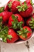 Bildresultat för Bowl of Strawberries with maple. Storlek: 68 x 102. Källa: www.austockphoto.com.au