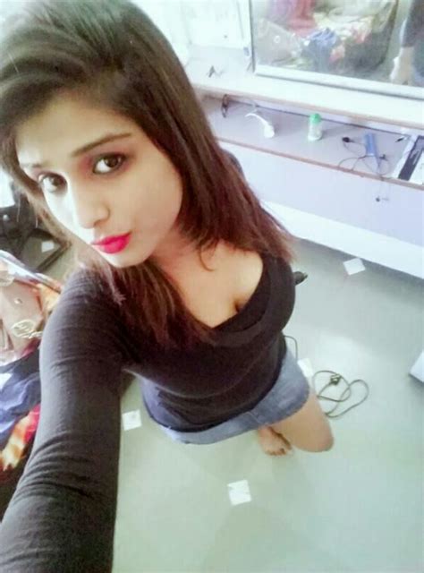 sizzling bangla college girl topless selfies showing huge mammes indian nude girls