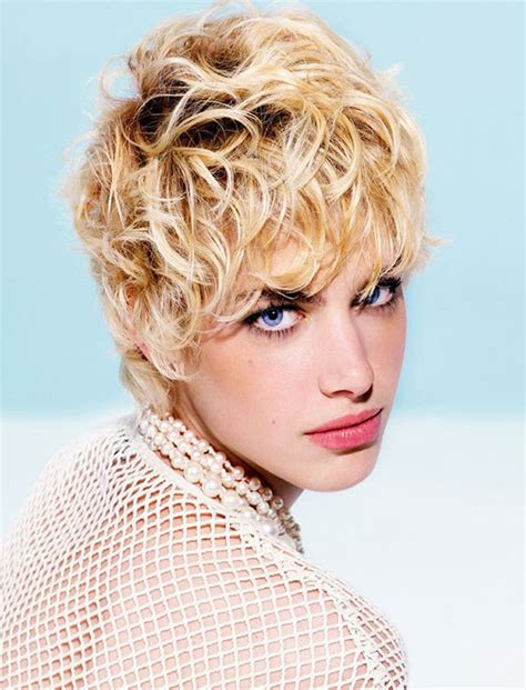 30 Short Hairstyles For Fine Wavy Hair Fashionblog